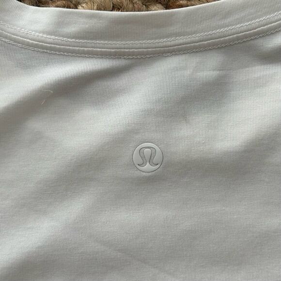 Lululemon Love crew shirt-Miami F1 graphic tee- race car graphic- size 10 - Picture 4 of 4